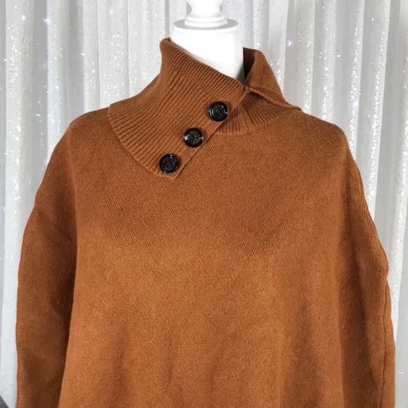 Knitted Convertible Neck Asymmetric Cape - Picture 4 of 8